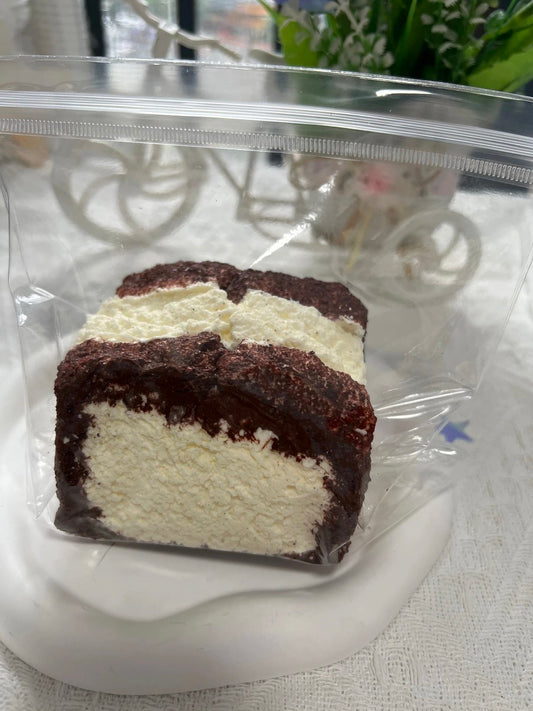 3 Layers Black & White Toast