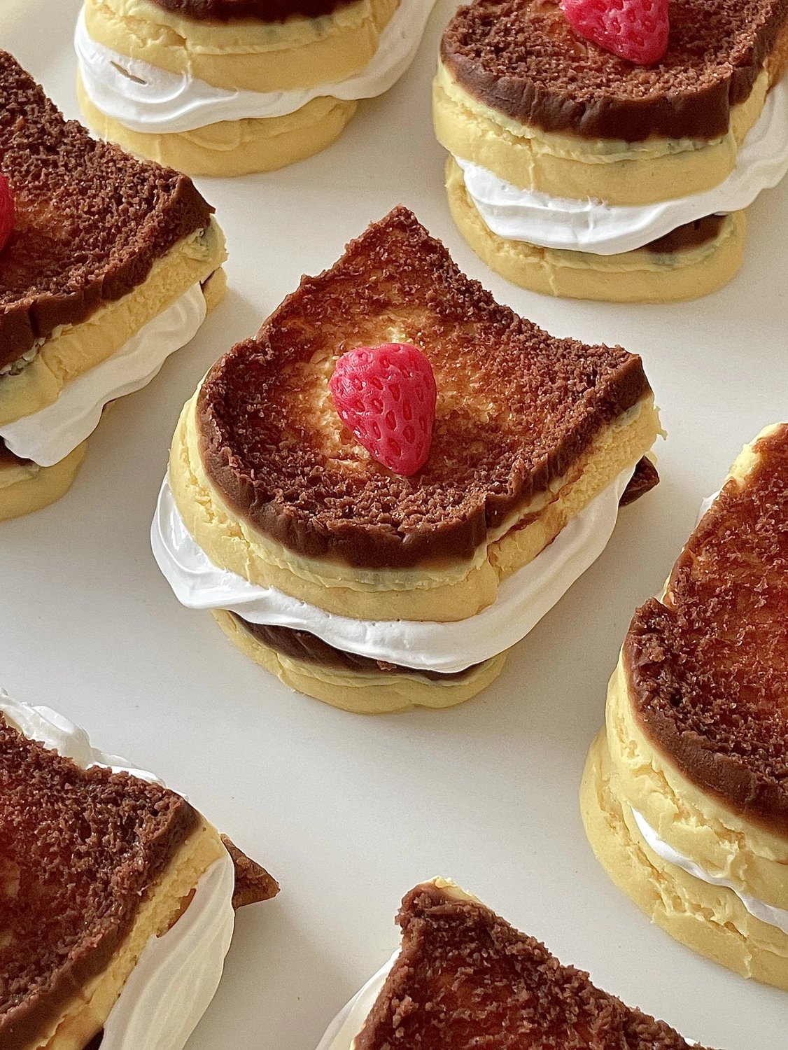 2 Layers Strawberry Cream Toast