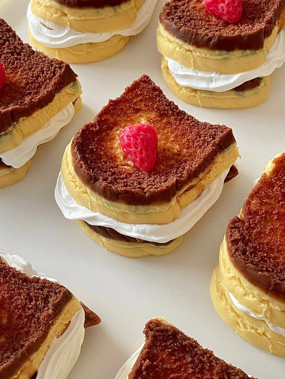 2 Layers Strawberry Cream Toast