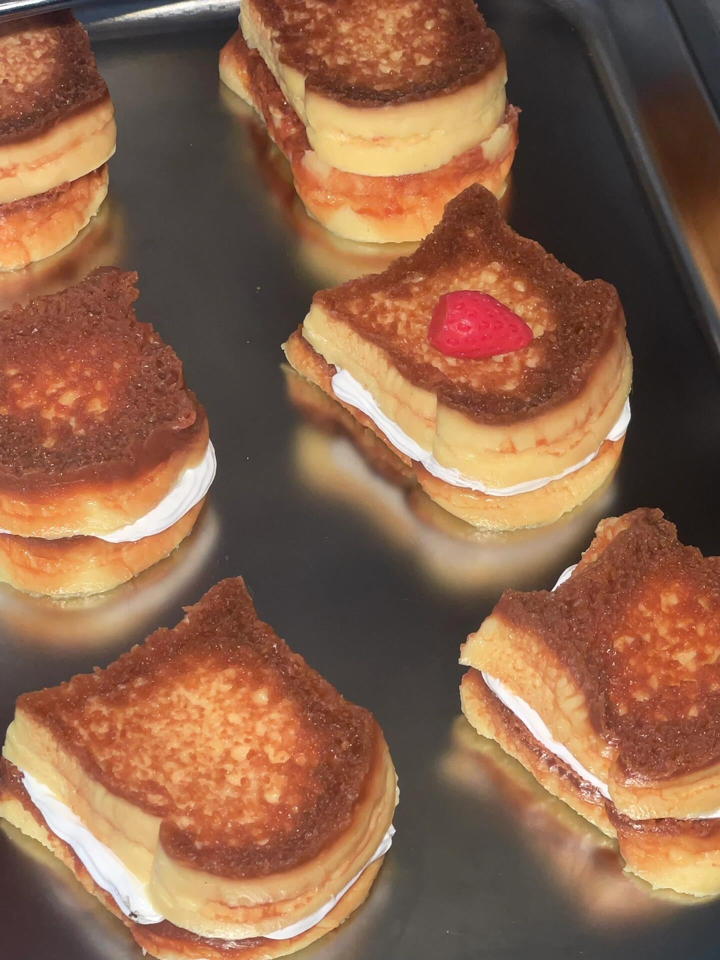 2 Layers Strawberry Cream Toast